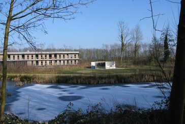 Gezicht op het gebouw van de Notre Dame des Agnes