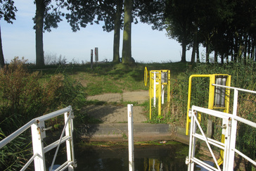 Trekpontje over het Meer