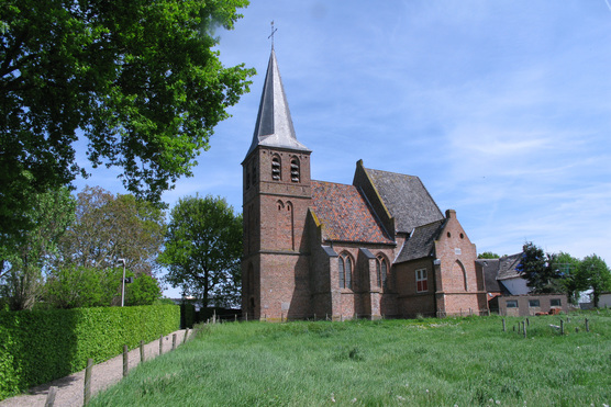 Ingang kerkje van Persingen
