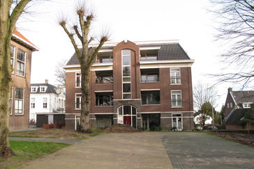 Nieuwbouw aan historisch plein