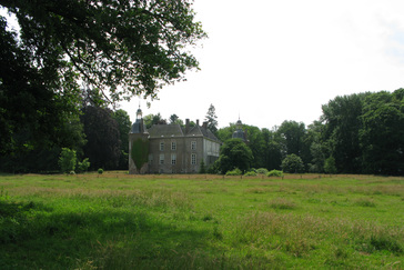 Zij- en achterkant kasteel Hackfort